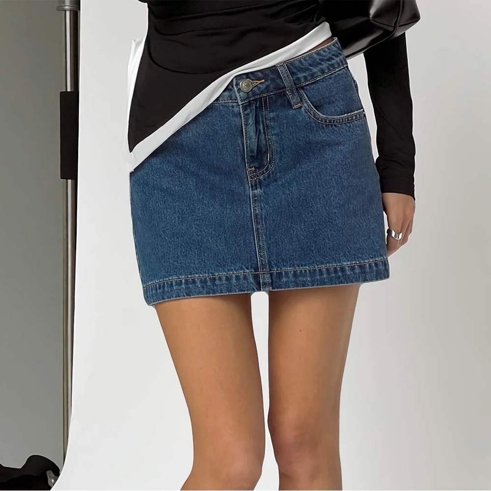 Nickei Denim Mini Skirt Mid Wash - Princess Polly (Size 4) NWT✨